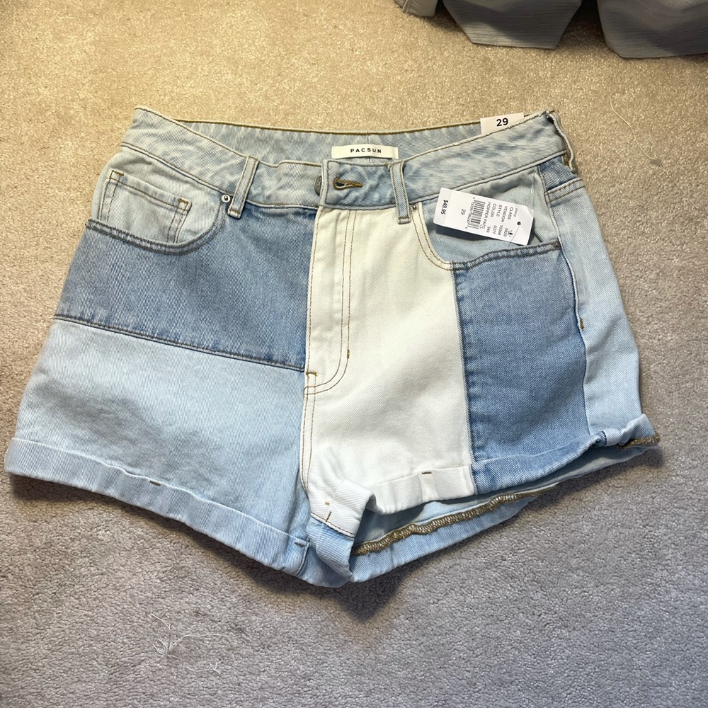 *NEVER WORN* Pacsun blue jean shorts